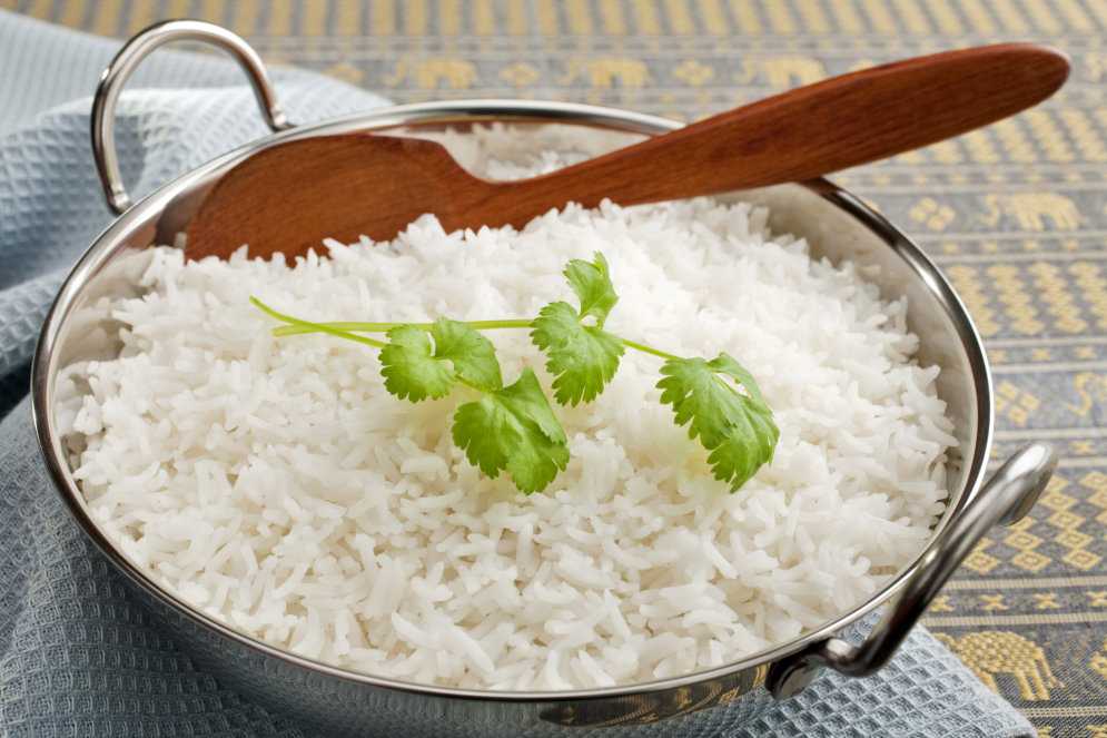 Как варить рис в кастрюле на воде, сколько варить рис