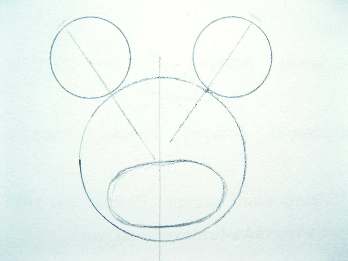 Голова Микки Мауса поэтапно рисунок