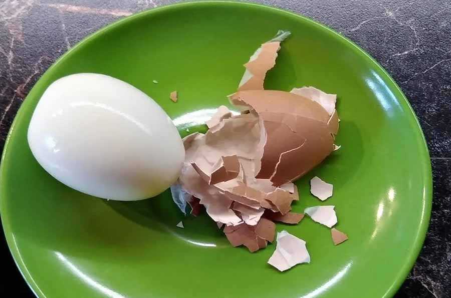 Как сварить яйца чтобы они не потрескались?