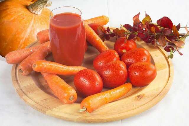 Как приготовить морковный сок Морковный сок – вкусный и питательный напиток, богатый бета-каротином, витаминами A, B, C, D, E и K, минералами, такими как кальций, фосфор и калий Морковь улучшает состояние кожи, волос, ногтей, регулирует