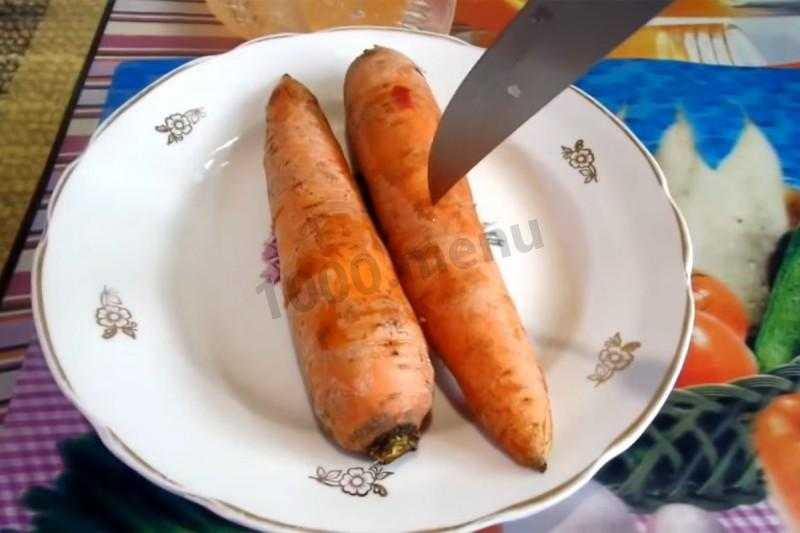 Как варить целую и нарезанную морковь в микроволновке?