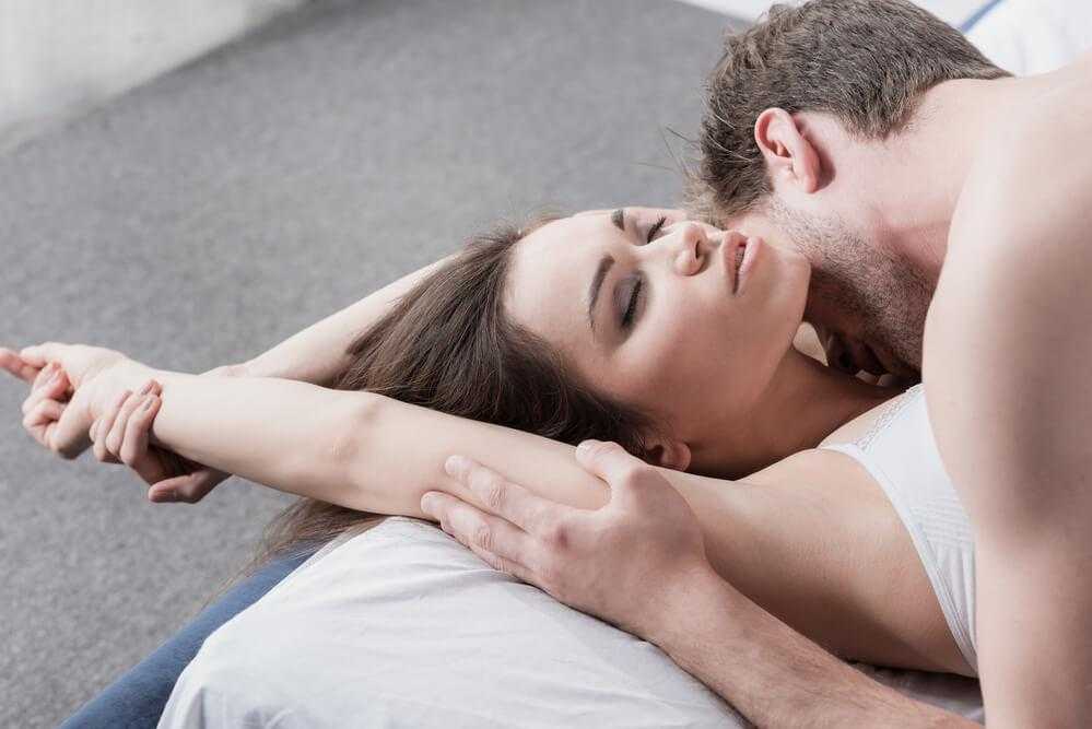 Как целовать мужчину, чтобы он получил удовольствие и сильно возбудился