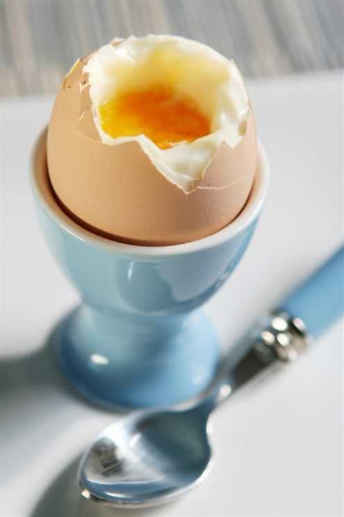 Как правильно сварить яйца всмятку?