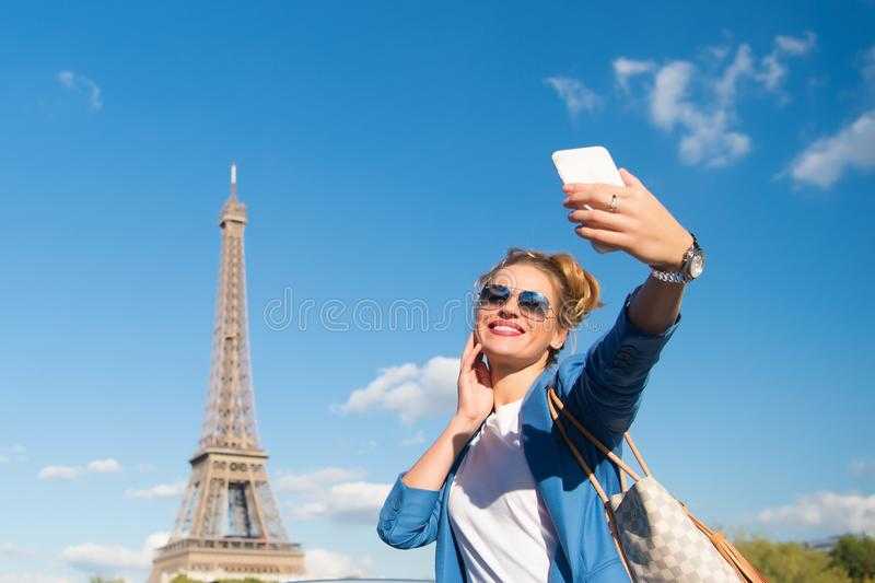 Как путешествовать в париже без денег? 10 советов