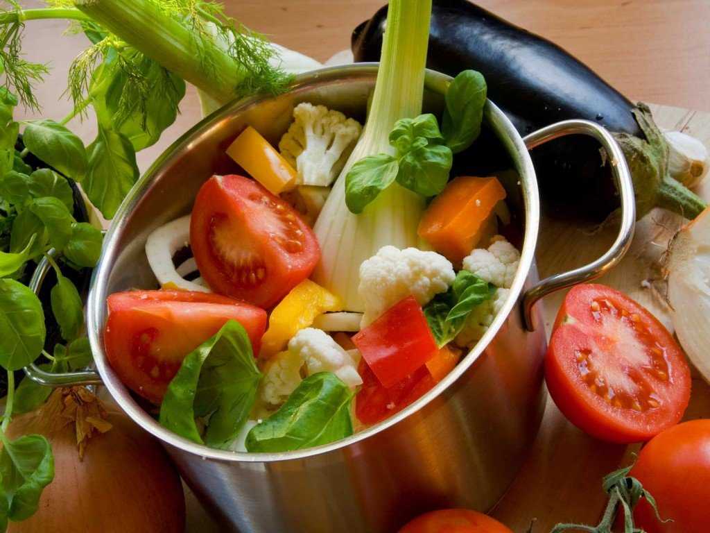 Как быстро сварить овощи для всех салатов на новый год. секреты шеф-повара