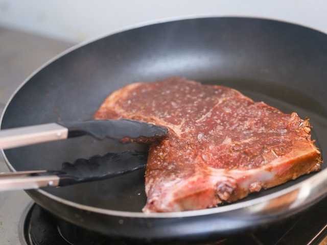 Как приготовить стейк мягким и сочным: техника обратной прожарки | cherpachok.com
