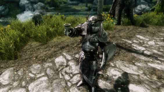 Как сделать драконью броню в Skyrim Чтобы сделать драконью броню в Skyrim, вам придется сначала кое-чем заняться, в частности – собрать ресурсы и прокачать навык кузнечного дела вашего героя до 100, создавая железные кинжалы Выполнив