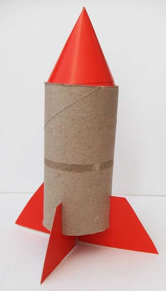 Как сделать ракету из картона своими руками. Ракета поделка. Поделка ракета из бумаги. Муляж ракеты. Ракета из конуса.