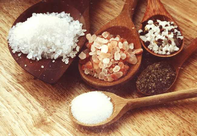 Как принимать ванну с морской солью: 11 шагов