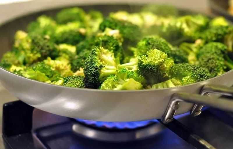 Сколько варить брокколи замороженную в разных кухонных приборах