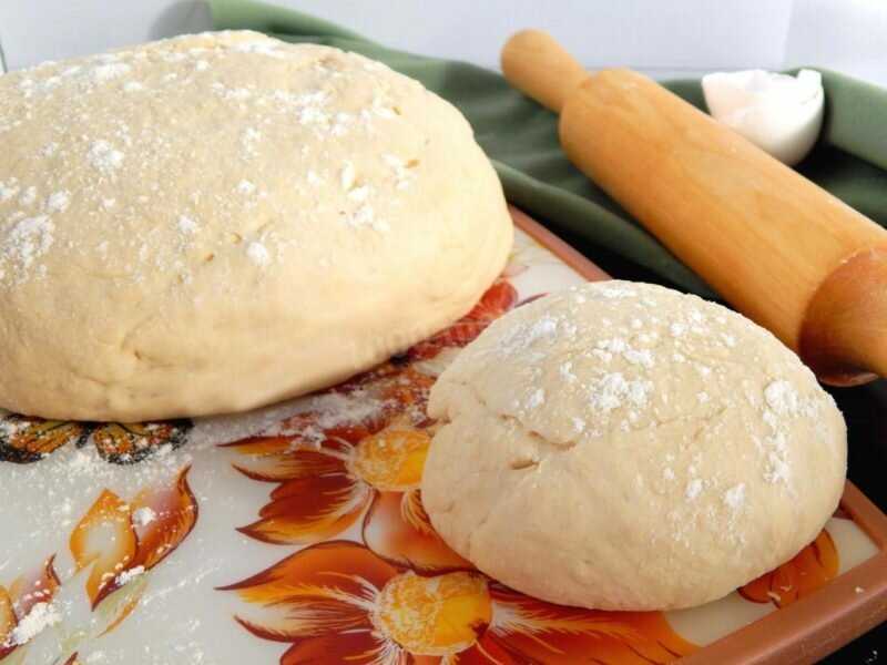 Дрожжевые пирожки на сковороде жареные рецепт с фото пошагово и видео - 1000.menu