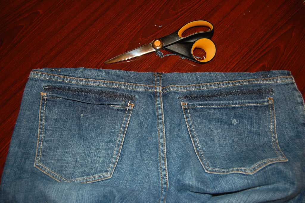 Как расшить брюки и джинсы: 10 способов увеличить размер