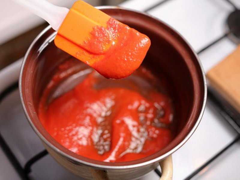 Сеньор помидор идет на помощь. диетический томатный суп-пюре
