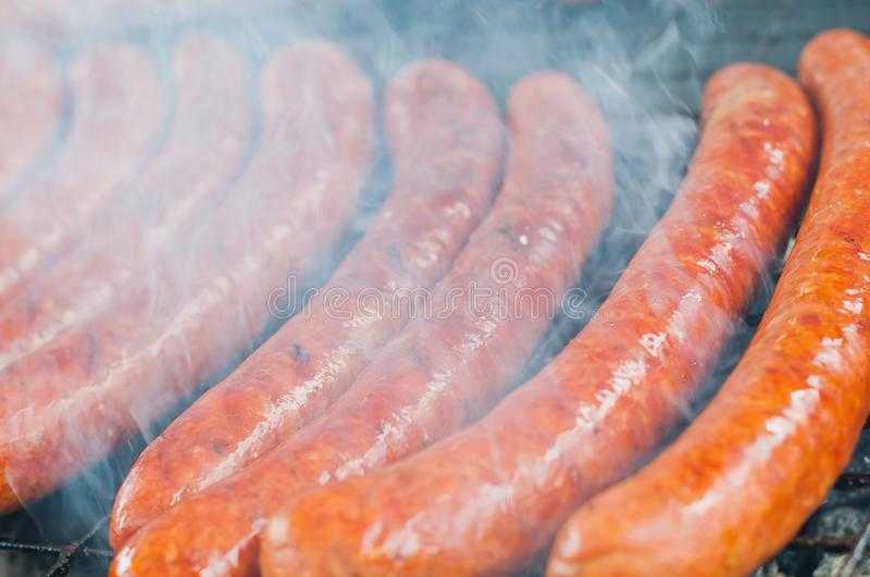 5 важных моментов в приготовлении сосисок на костре