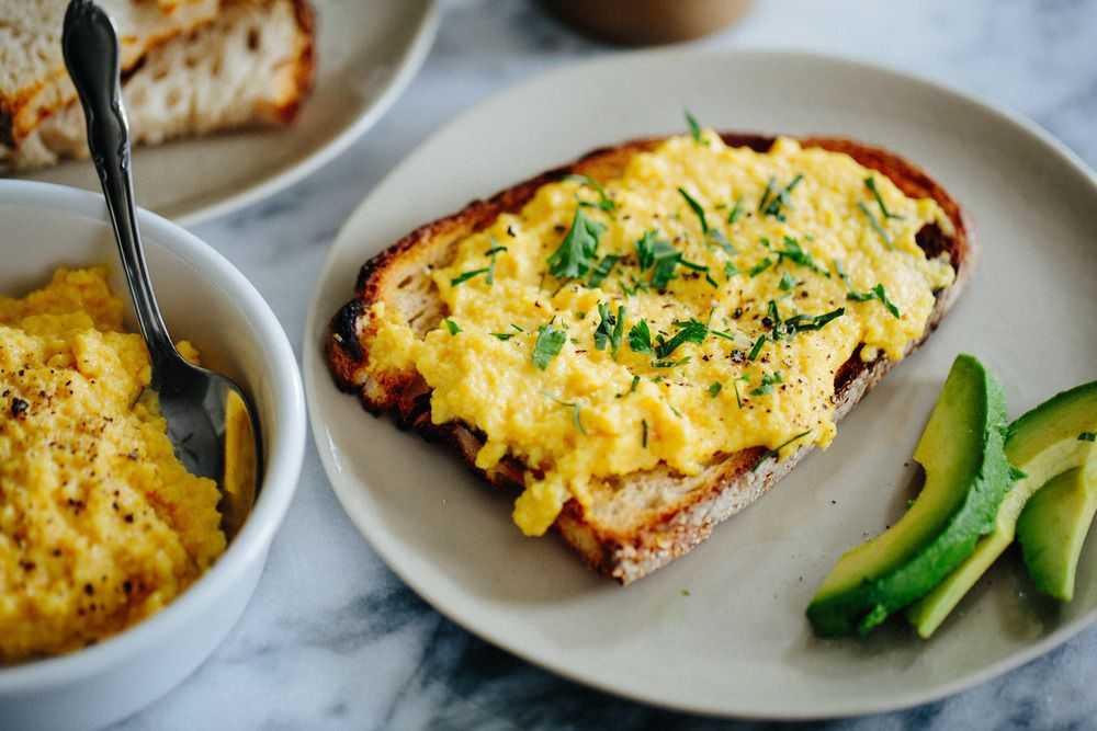 Как приготовить яйца в духовке: 10 рецептов, которые разнообразят завтрак | stena.ee