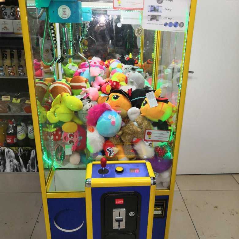 Автомат с игрушками берет и бросает игрушку - как выиграть у игрового автомата по захвату мягких игрушек «хватайка» | лазоревое небо
