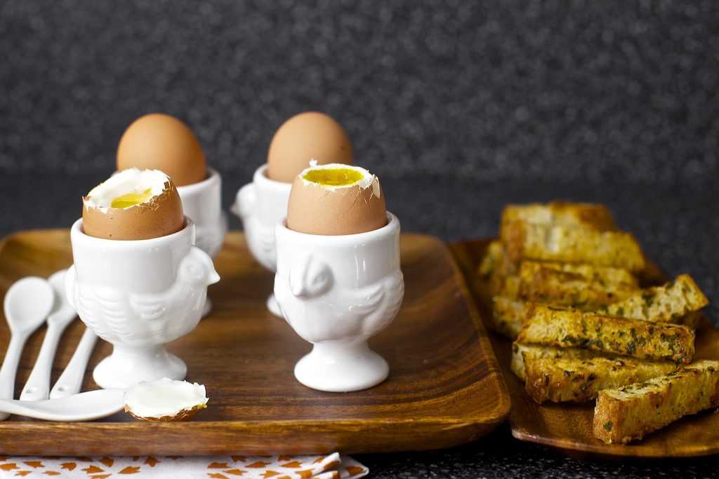 Сколько по времени варить яйца: вкрутую, всмятку, в мешочек, пашот
